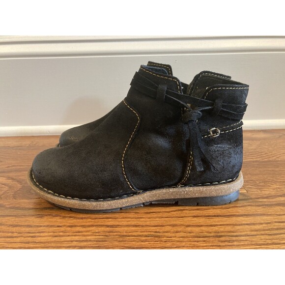 Born Wynter Ankle Boots Black Distressed Leather Tassel Women's Size 6 NWOB - Picture 2 of 11